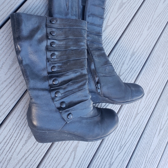 Leather boots size 5 youth (size 7 women) - Picture 2 of 4